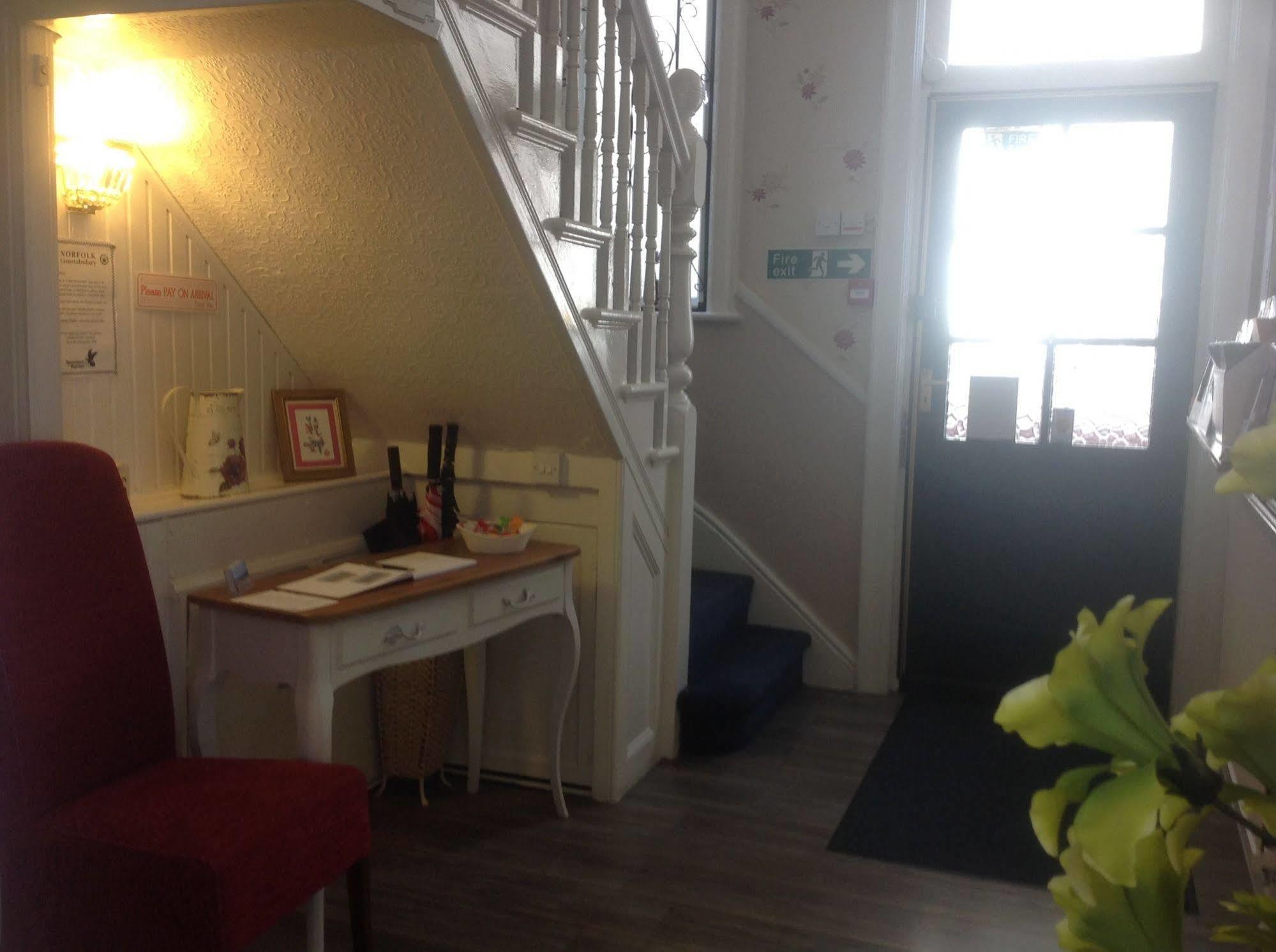 Cleasewood Guest House غريت يورماوث المظهر الخارجي الصورة