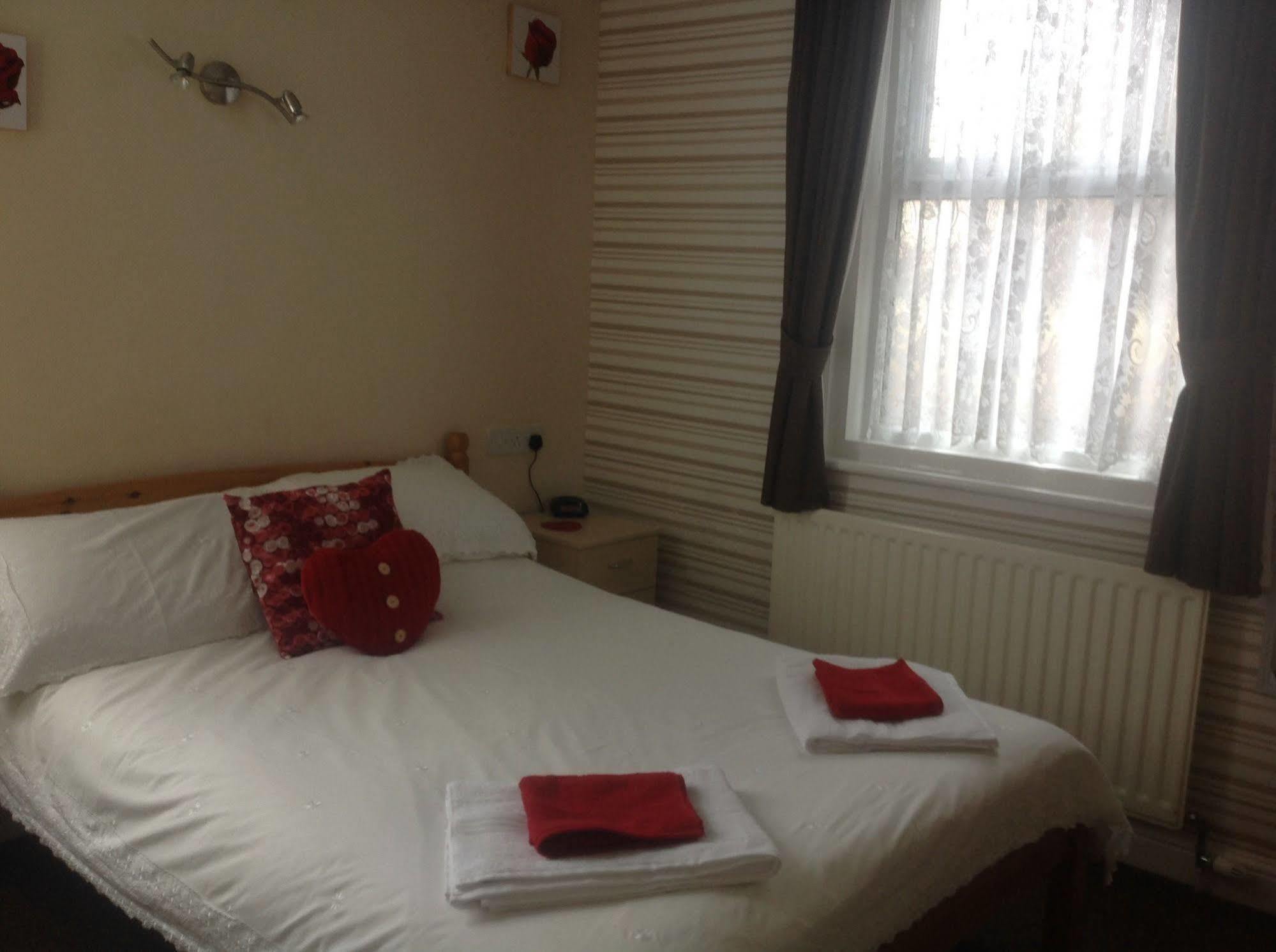 Cleasewood Guest House غريت يورماوث المظهر الخارجي الصورة