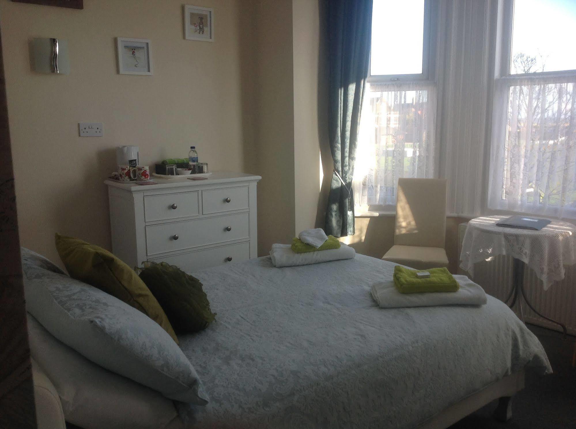 Cleasewood Guest House غريت يورماوث المظهر الخارجي الصورة